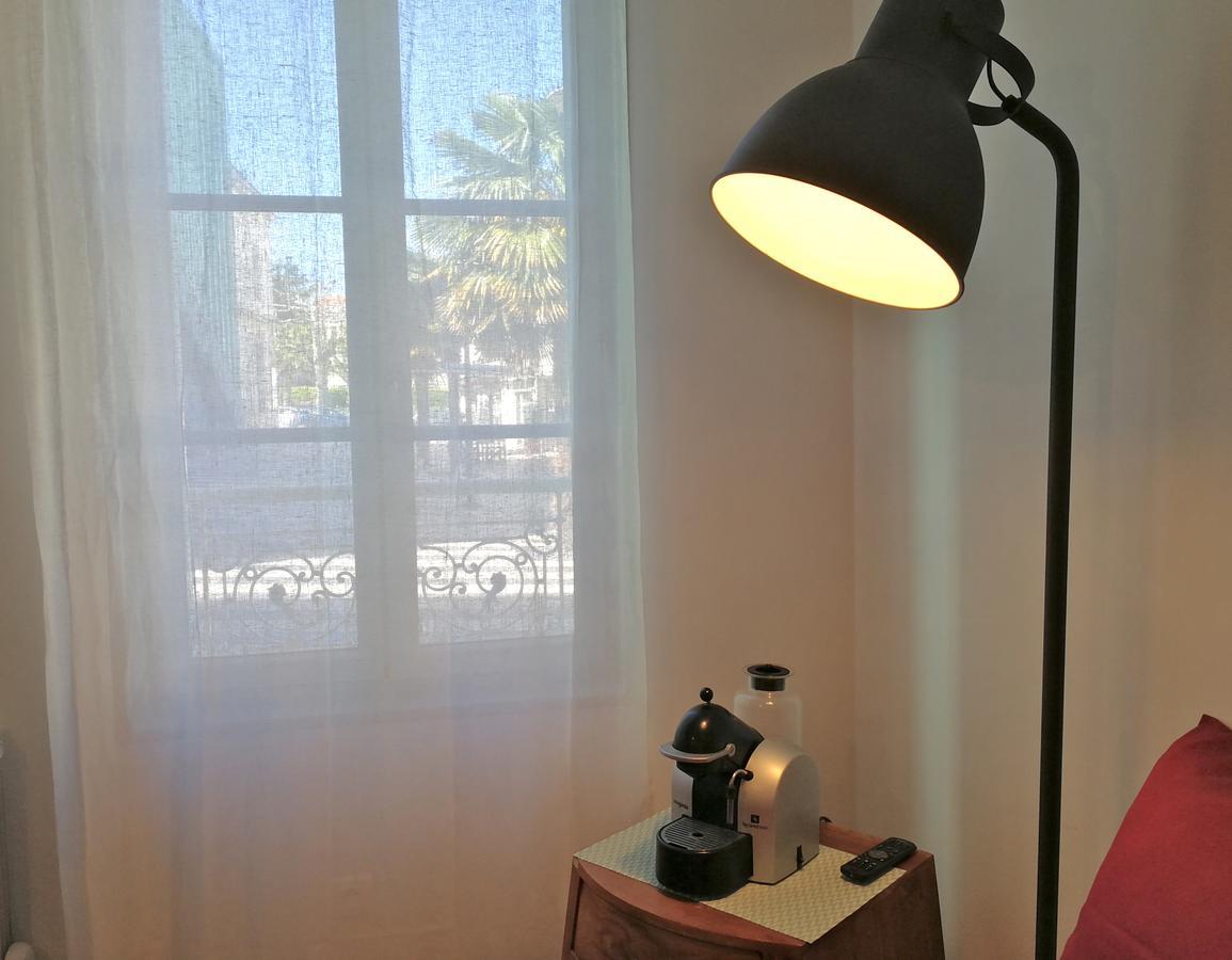 Appartamento La Loge Du Theatre - Saintes Esterno foto
